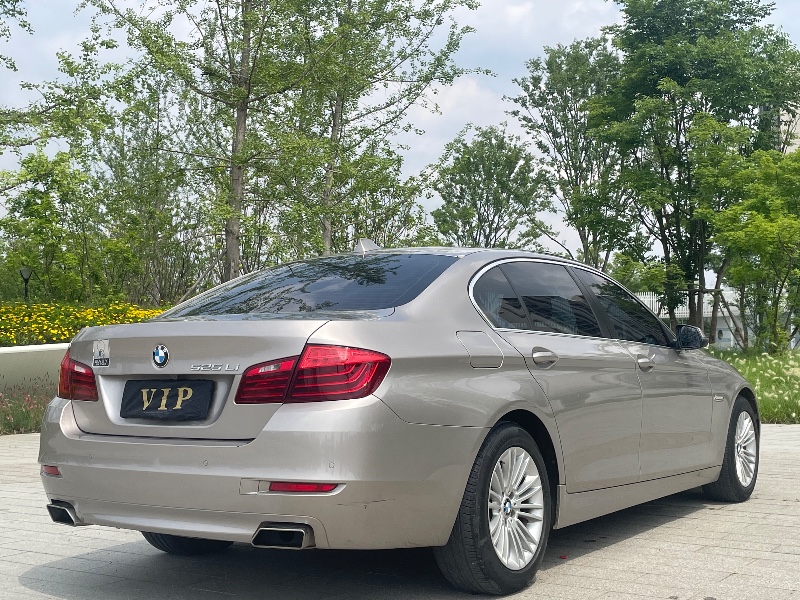 成都15年宝马5系6