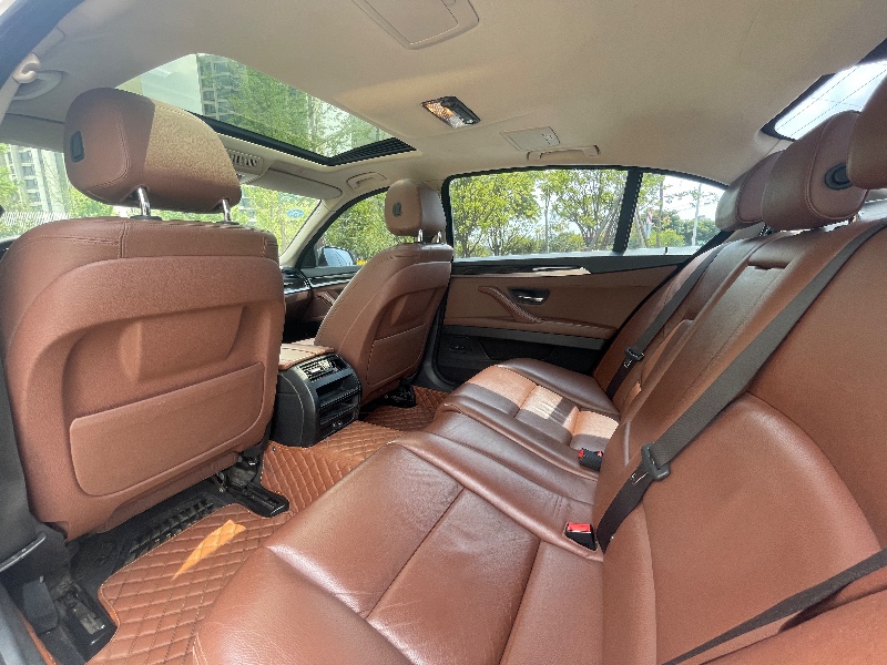 成都15年宝马5系9