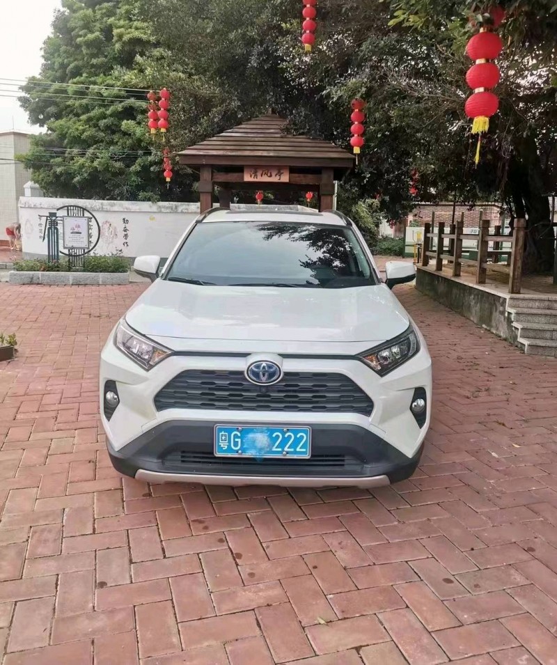 汕头22年丰田RAV4荣放1