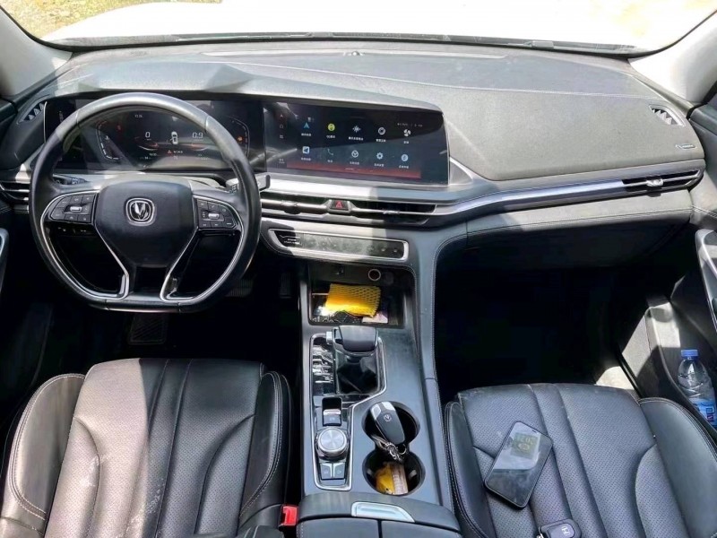 珠海19年長安汽車CS752