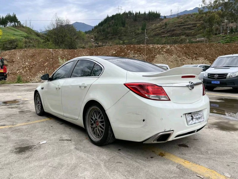 重庆13年别克君威2