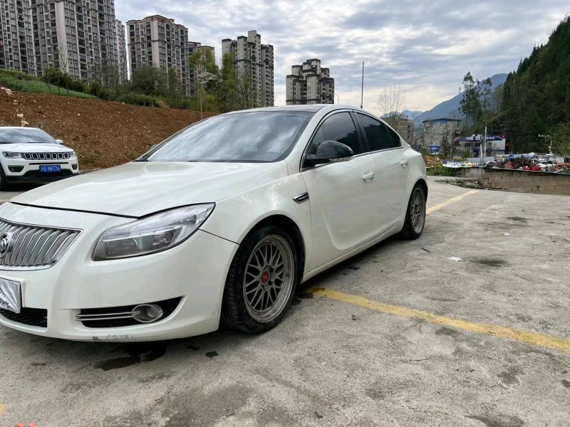 重庆13年别克君威3