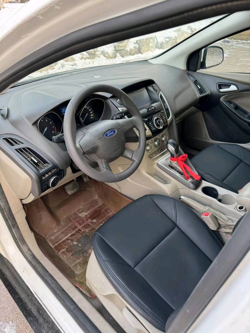 邢台14年福特福克斯5