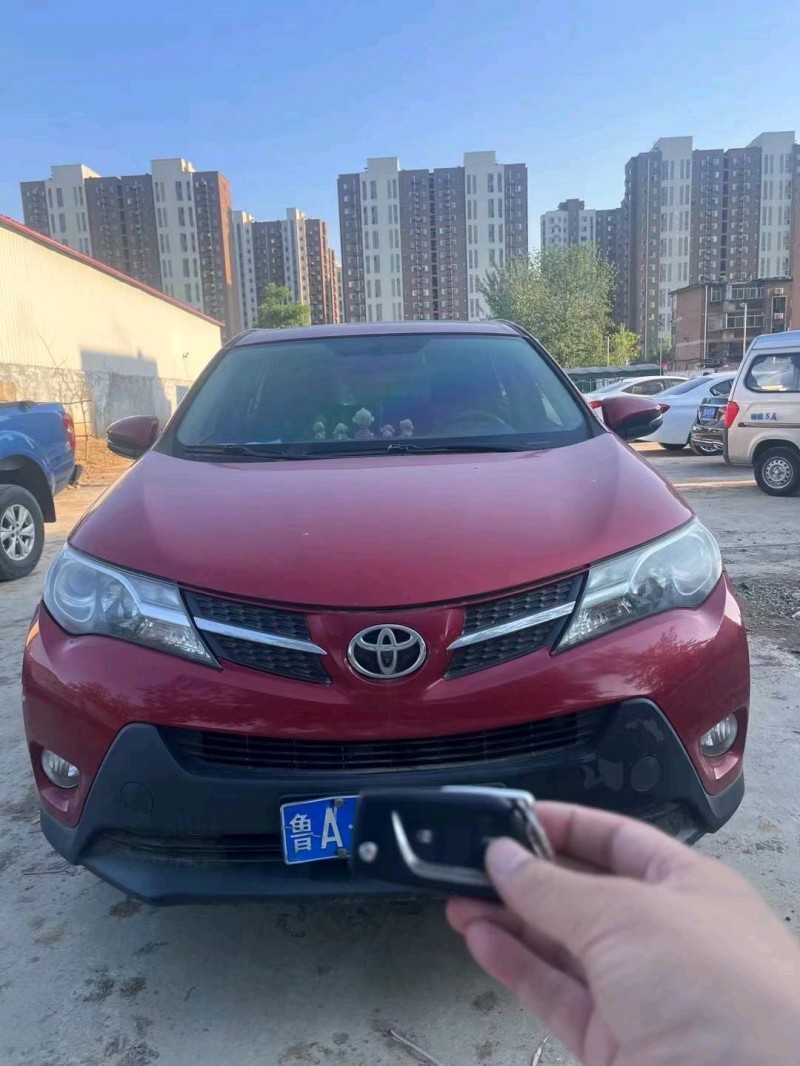 东营15年丰田RAV4荣放1