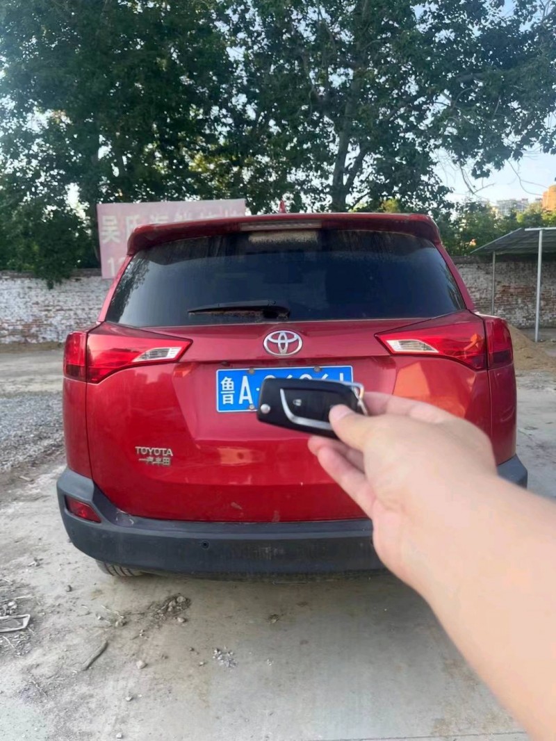 东营15年丰田RAV4荣放3