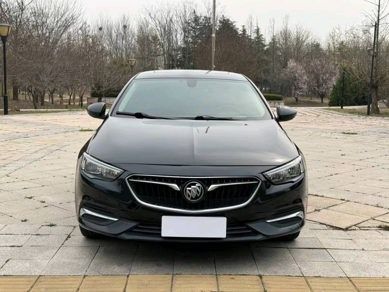 青岛20年别克君威1