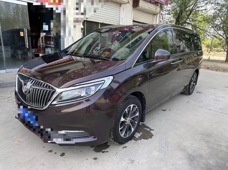 济宁17年别克GL83