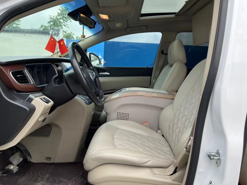 东莞18年别克GL86