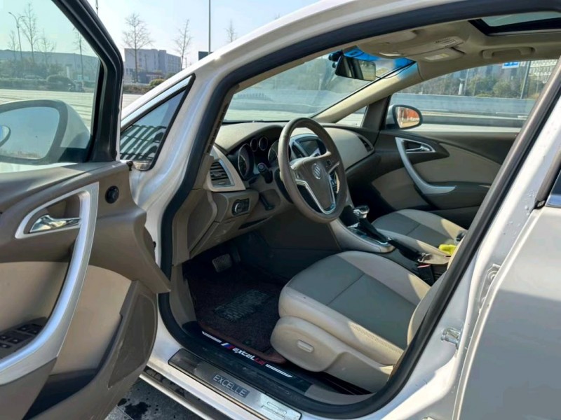 盐城14年别克英朗GT5