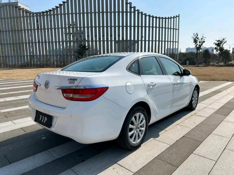 盐城14年别克英朗GT7