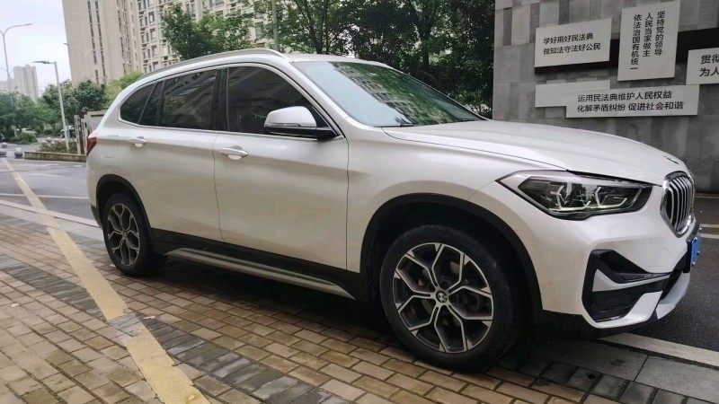 苏州20年宝马X12