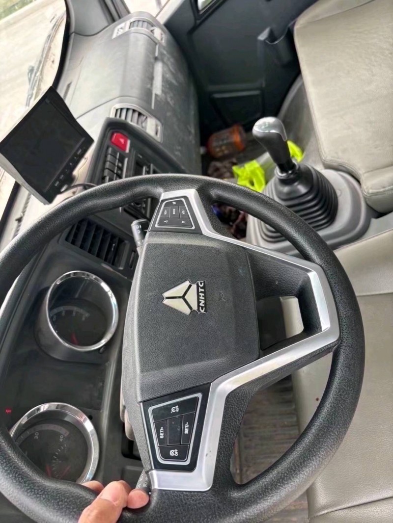 淄博22年卡車系列重汽豪沃4