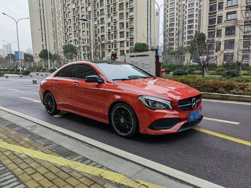 苏州17年奔驰CLA2
