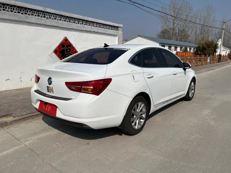 青岛16年别克威朗5