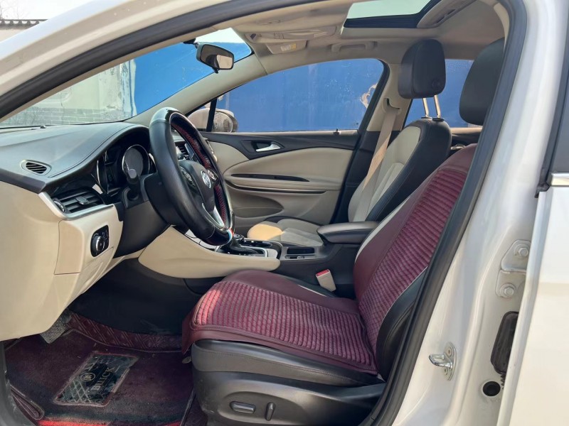 青岛16年别克威朗7