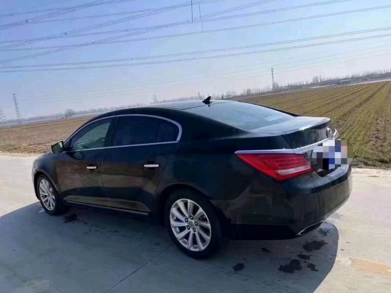 青岛15年别克君越3