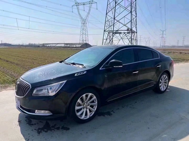 青岛15年别克君越5