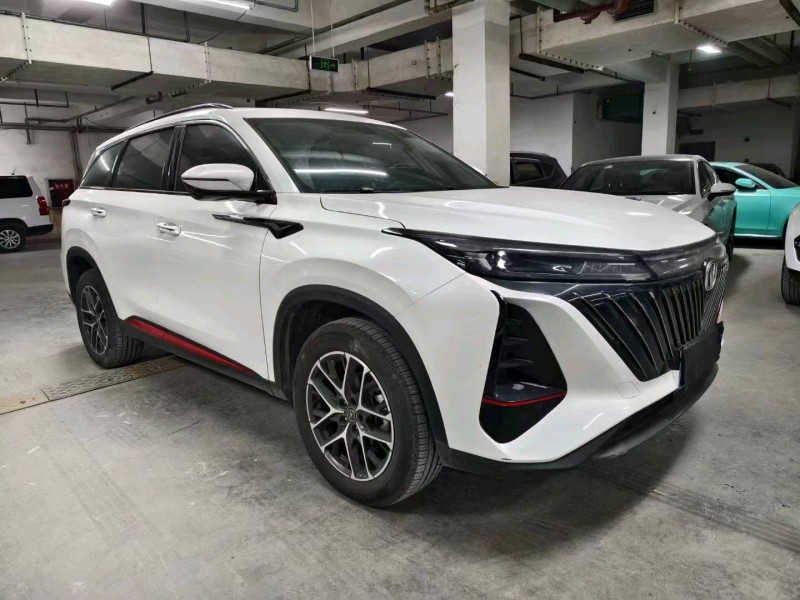 瀘州23年長安汽車CS752