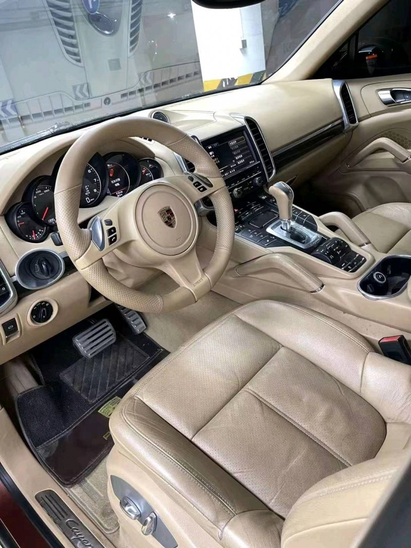 成都13年保时捷卡宴4