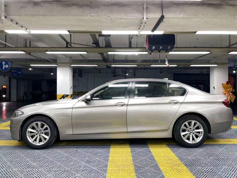 成都14年宝马5系3