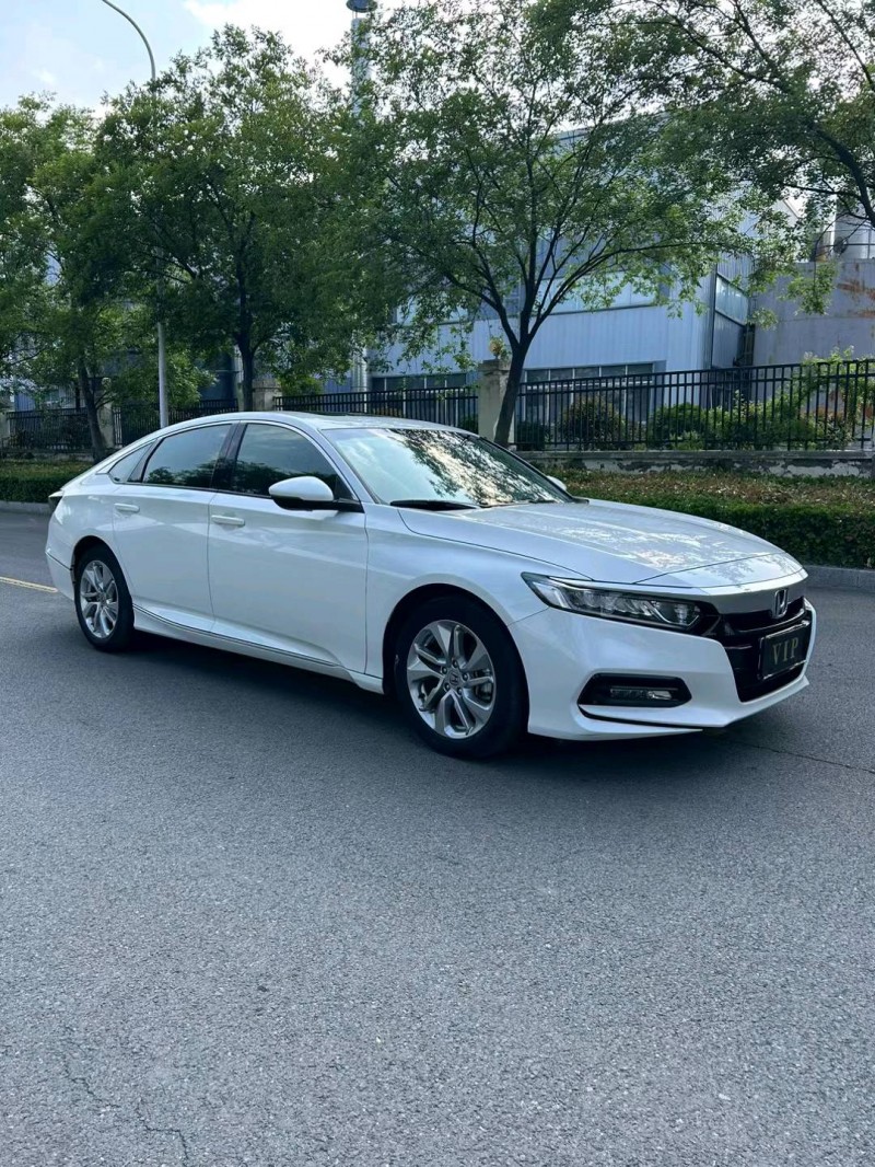 徐州21年本田雅阁3