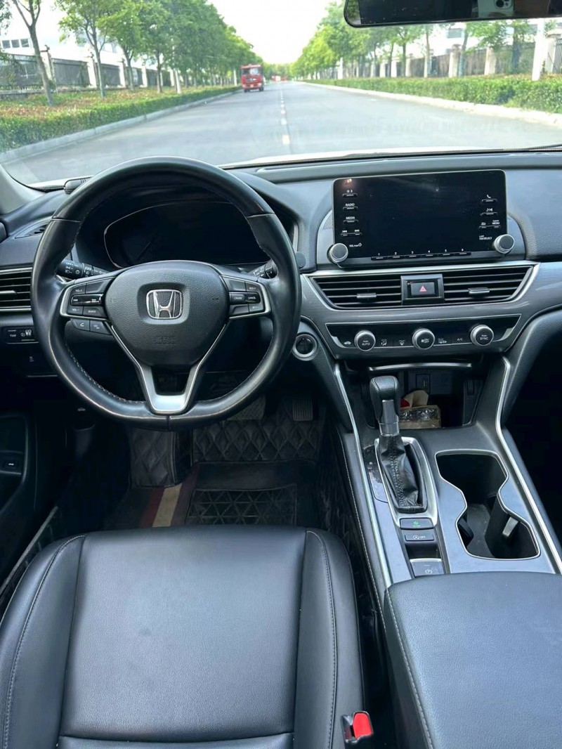 徐州21年本田雅阁4