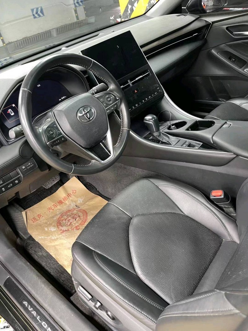 成都22年丰田亚洲龙4