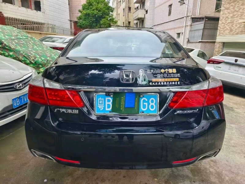 深圳14年本田雅阁9