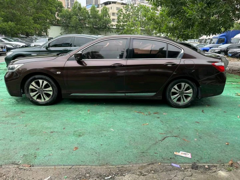 广州14年本田雅阁8