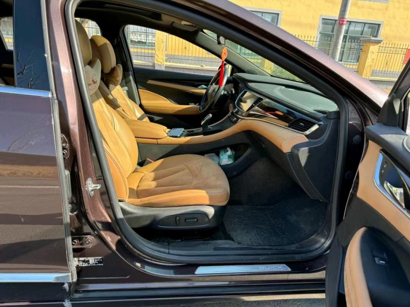 徐州17年别克君越5