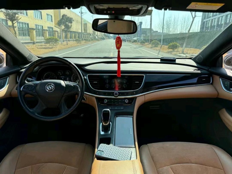 徐州17年别克君越6