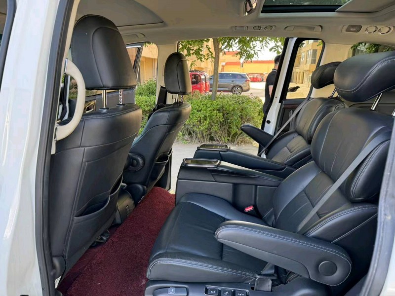 徐州18年本田艾力绅8