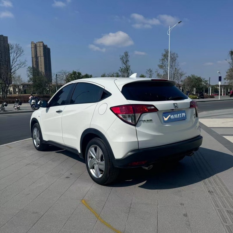 东莞22年本田缤智8