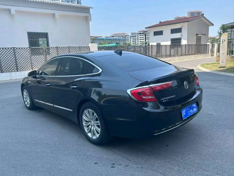 徐州19年别克君越4