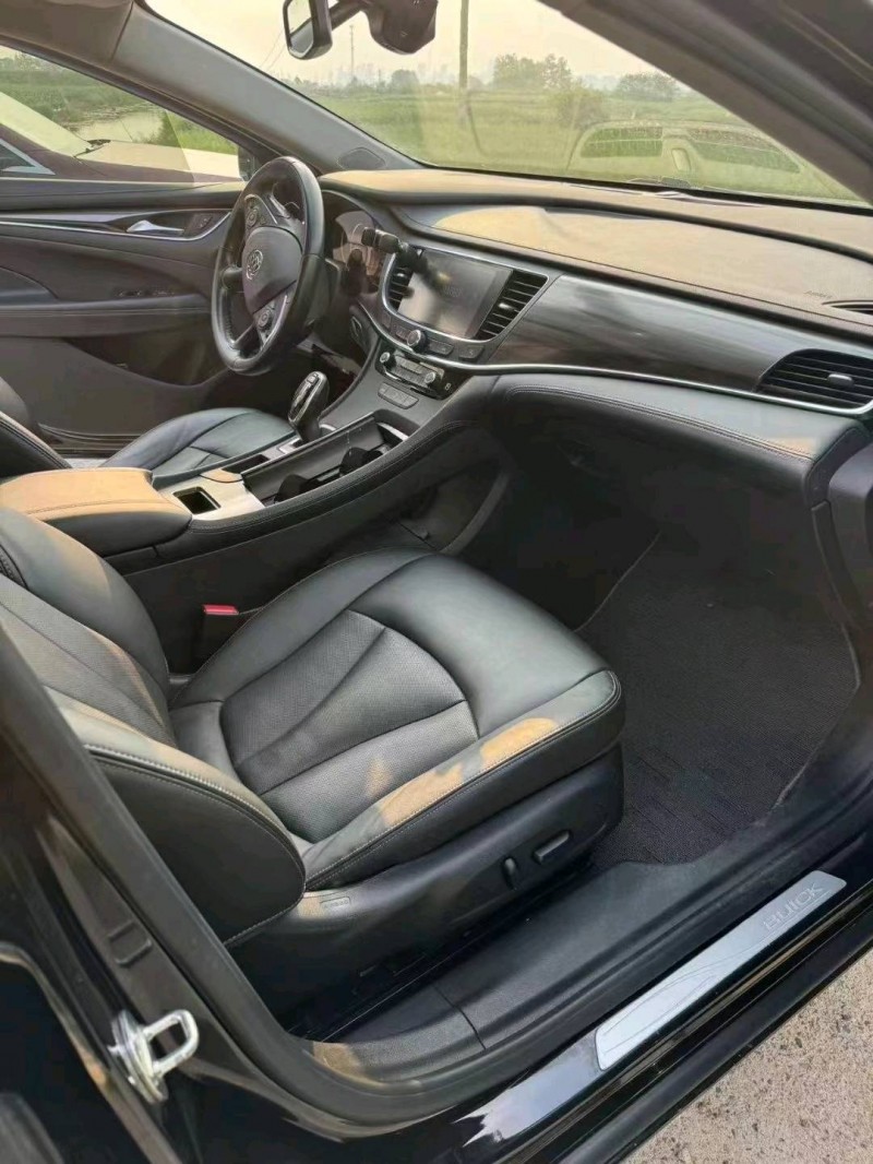 徐州19年别克君越8