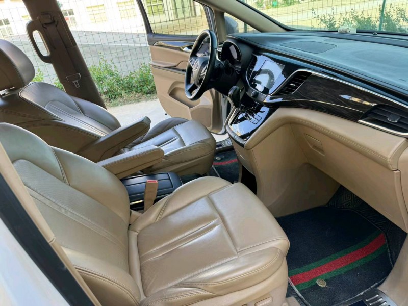 徐州20年别克GL82