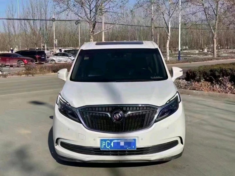 东营17年别克GL81