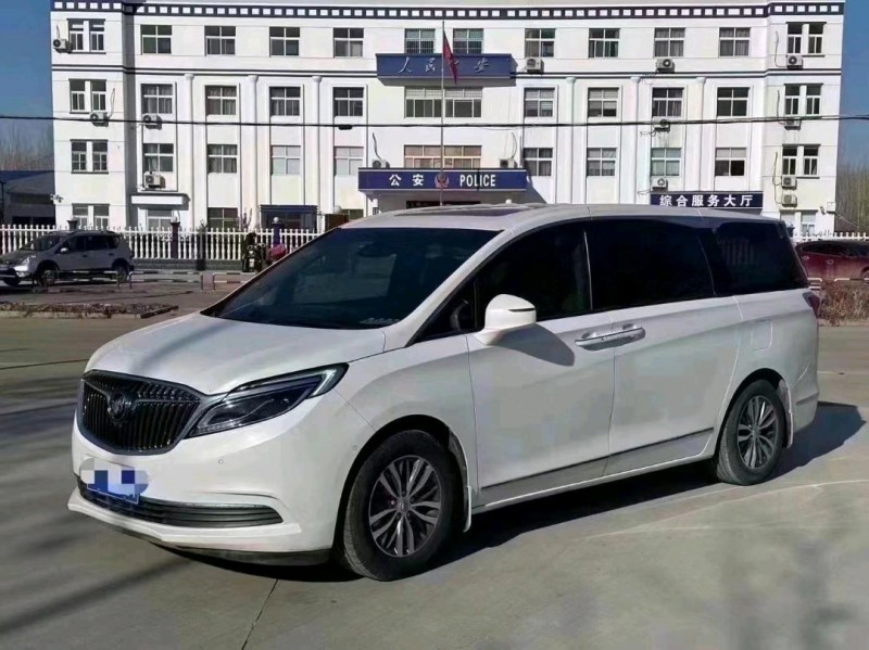 东营17年别克GL83