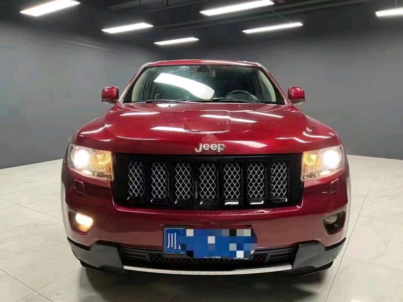 成都12年Jeep大切诺基1