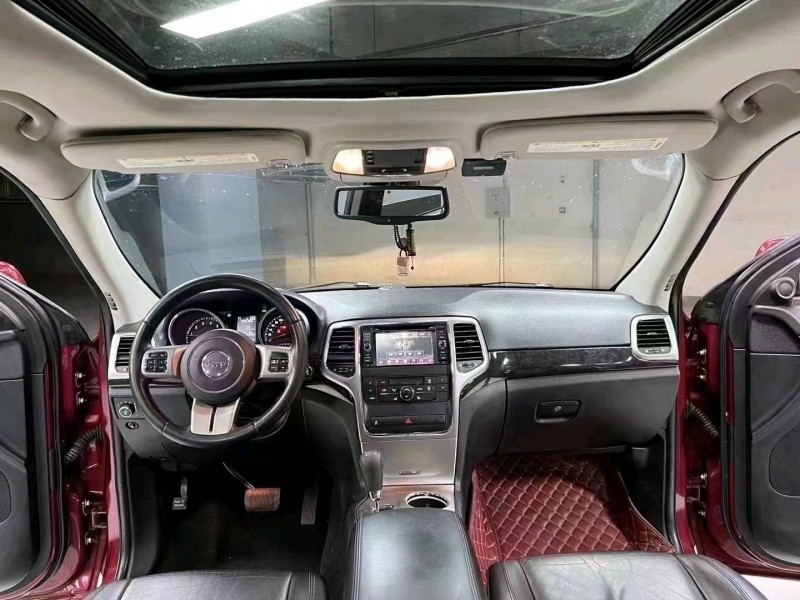 成都12年Jeep大切诺基7