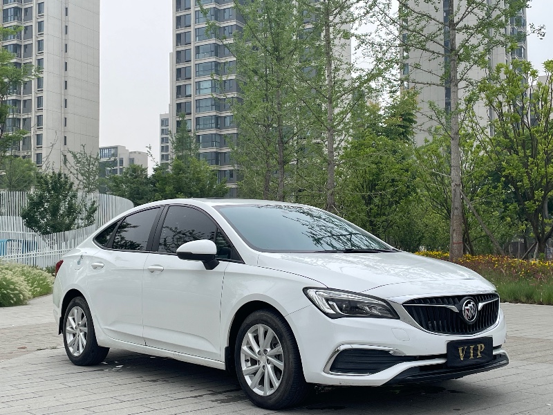 成都19年别克威朗2