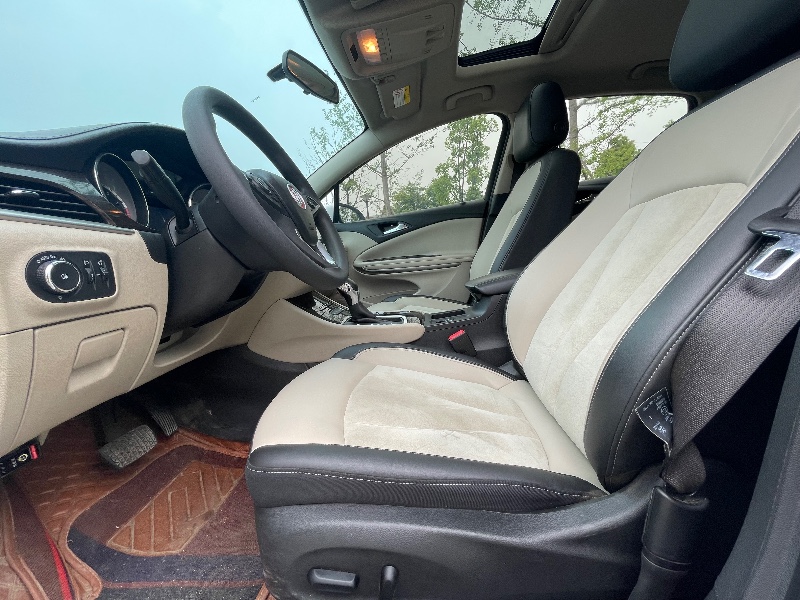 成都19年别克威朗8