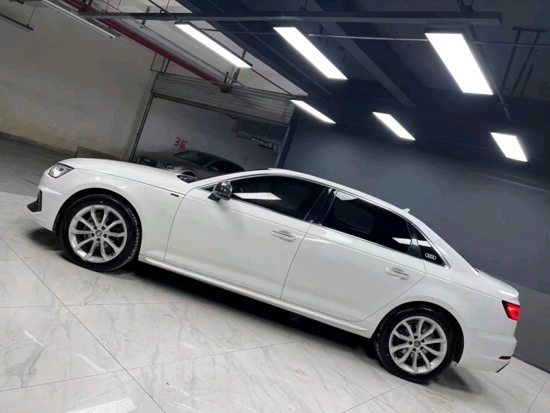 成都18年奥迪A4L3