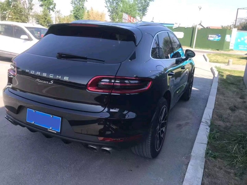 东营17年保时捷Macan9