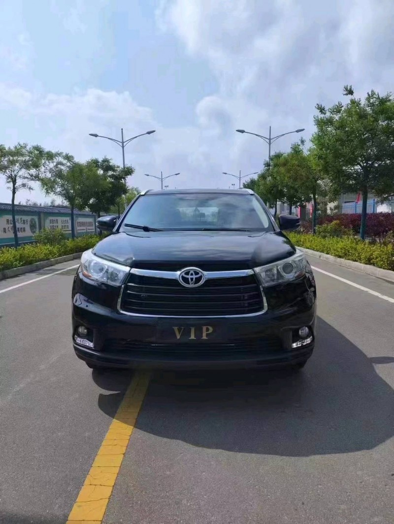 佛山17年丰田汉兰达1