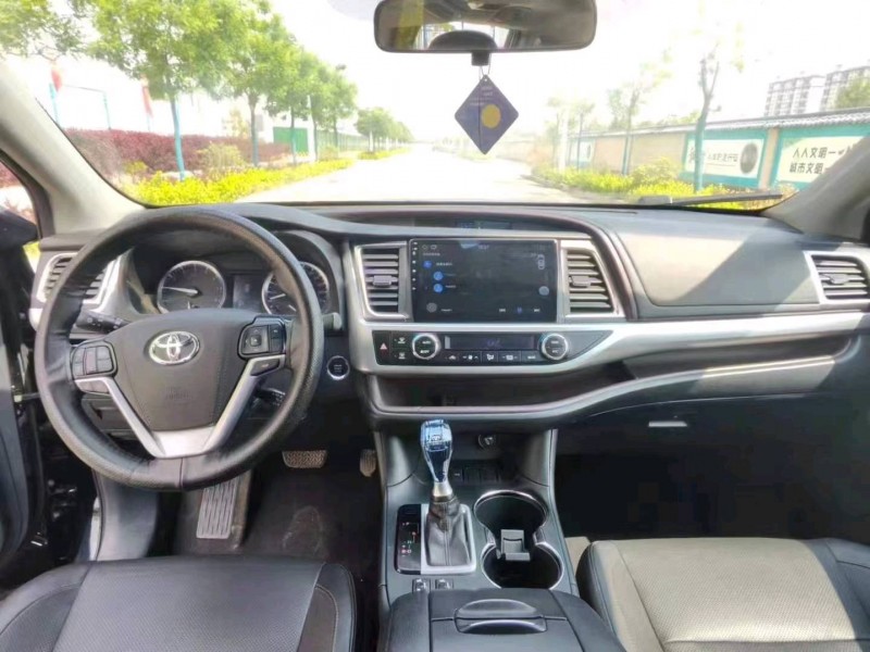 佛山17年丰田汉兰达4