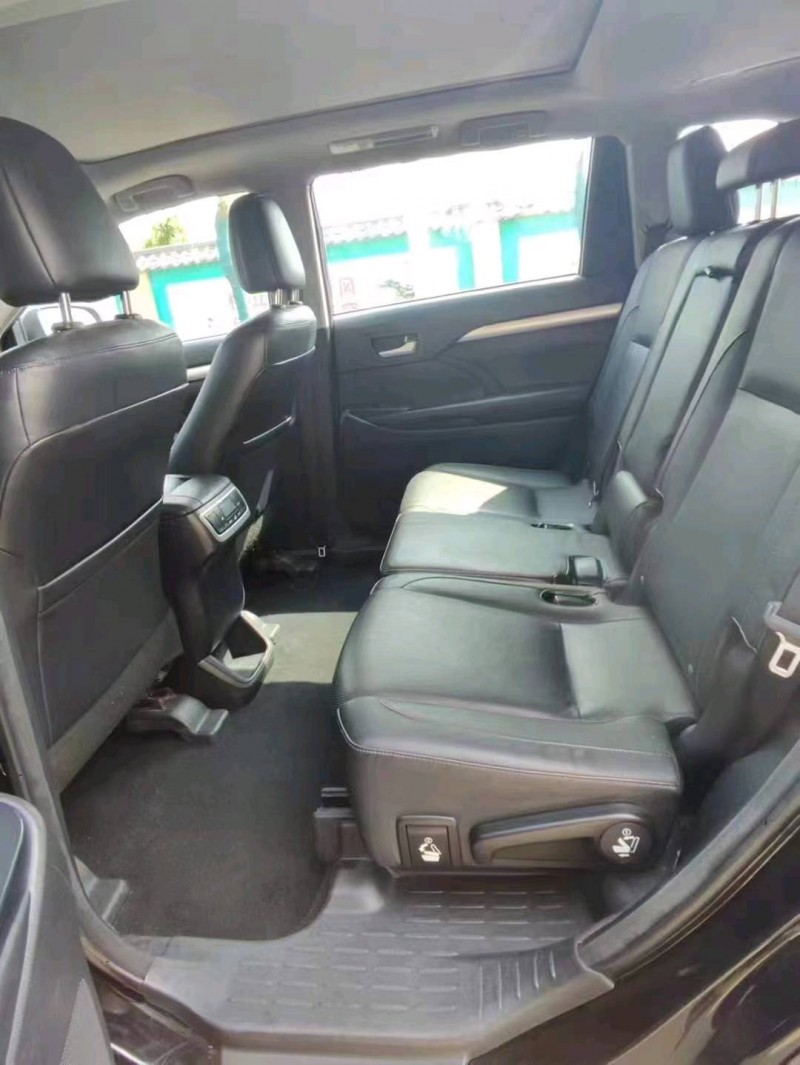 佛山17年丰田汉兰达6