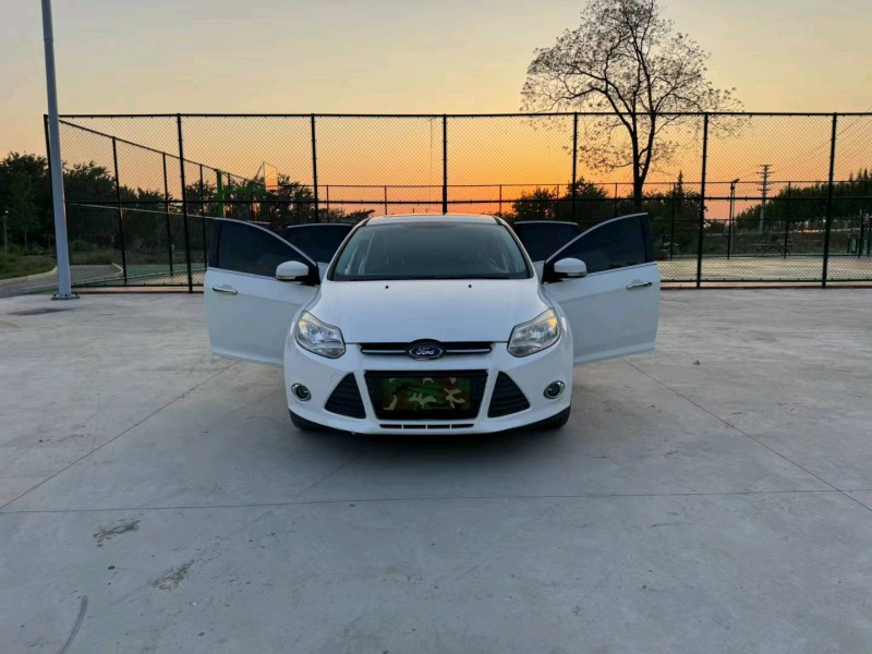 徐州15年福特福克斯2