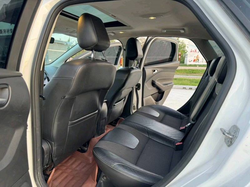 徐州15年福特福克斯6