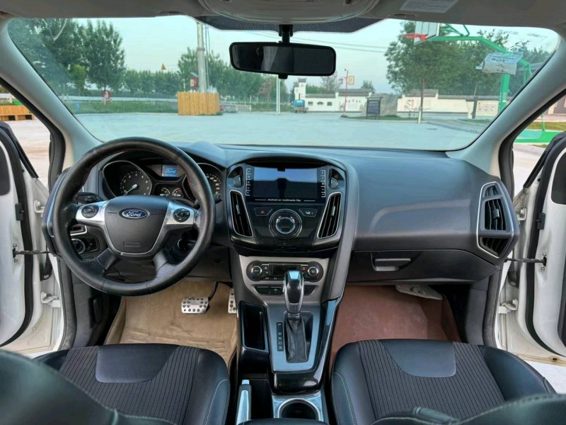 徐州15年福特福克斯7